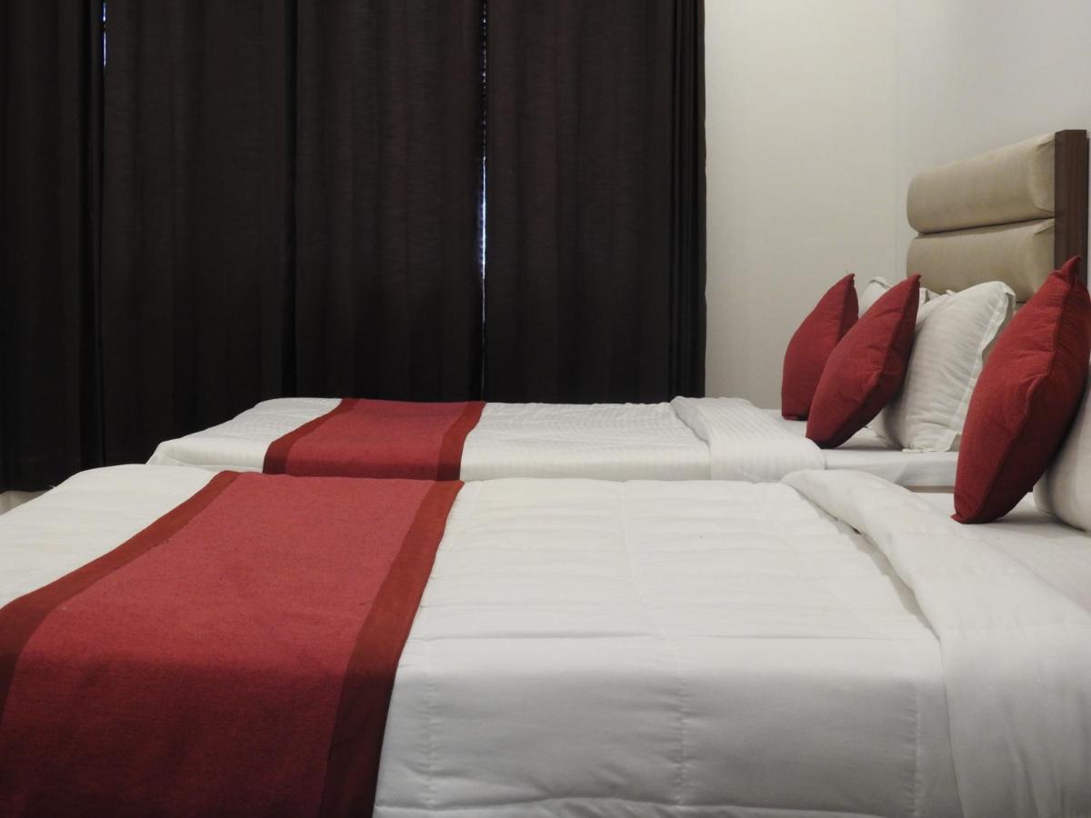 Hotel Aakash Residency Dehradun Buitenkant foto