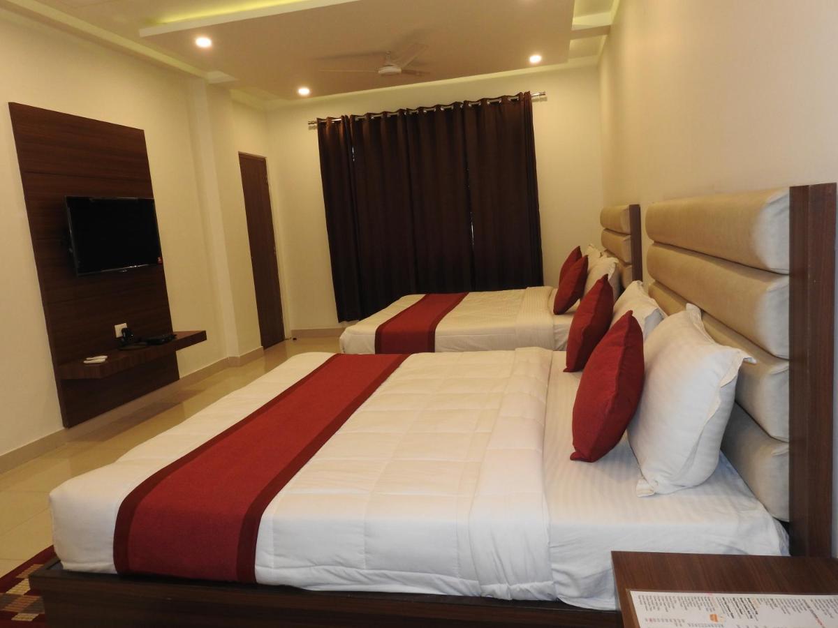 Hotel Aakash Residency Dehradun Buitenkant foto