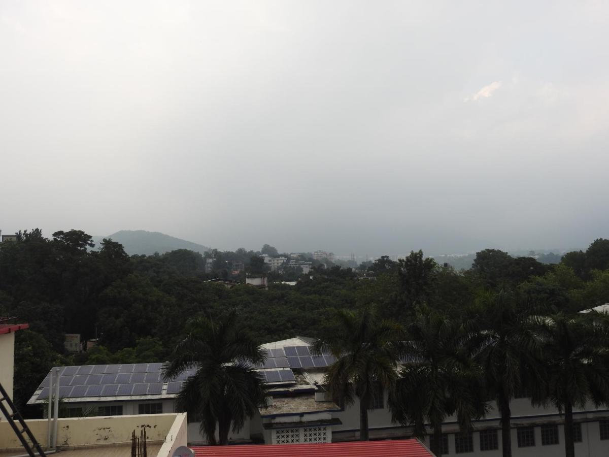 Hotel Aakash Residency Dehradun Buitenkant foto