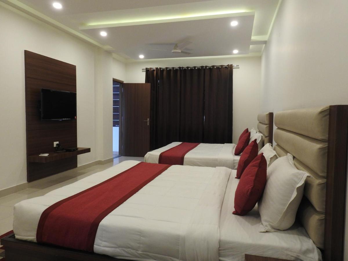 Hotel Aakash Residency Dehradun Buitenkant foto