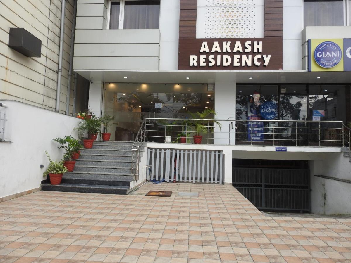 Hotel Aakash Residency Dehradun Buitenkant foto