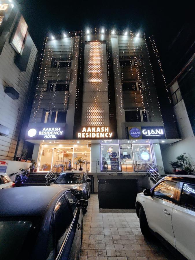 Hotel Aakash Residency Dehradun Buitenkant foto
