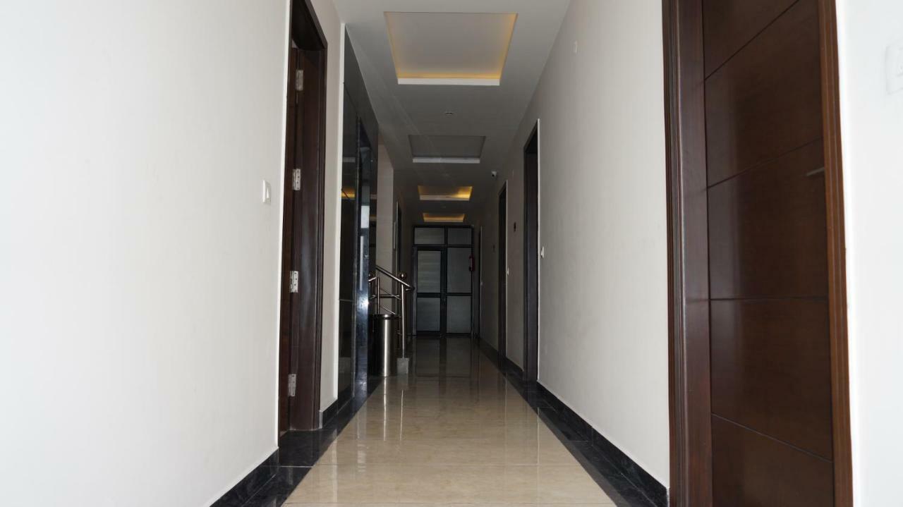 Hotel Aakash Residency Dehradun Buitenkant foto