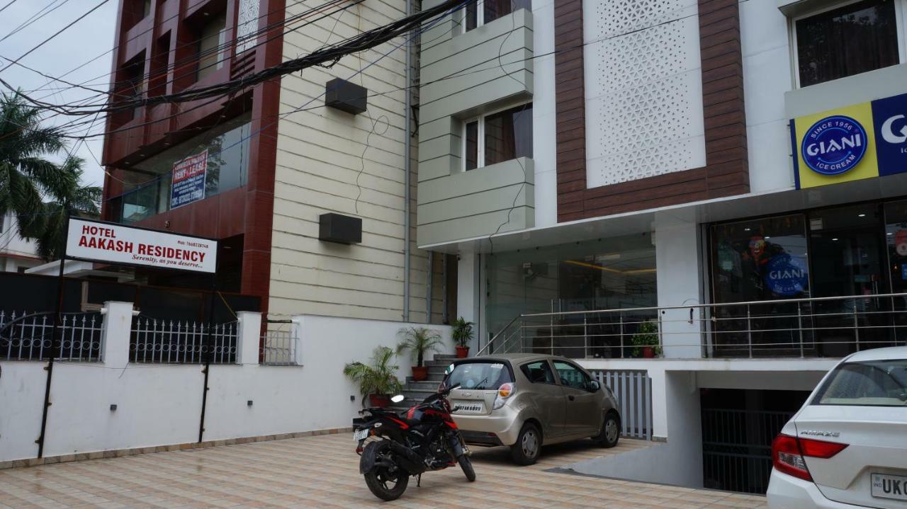 Hotel Aakash Residency Dehradun Buitenkant foto