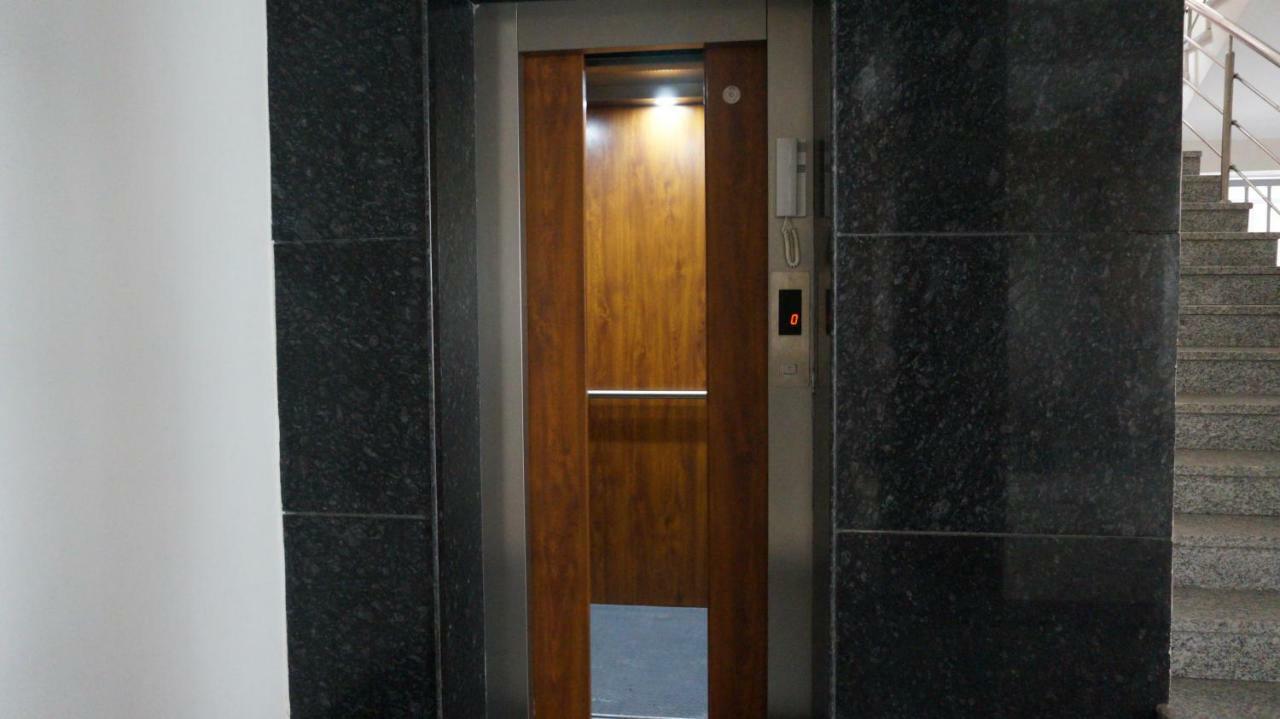 Hotel Aakash Residency Dehradun Buitenkant foto